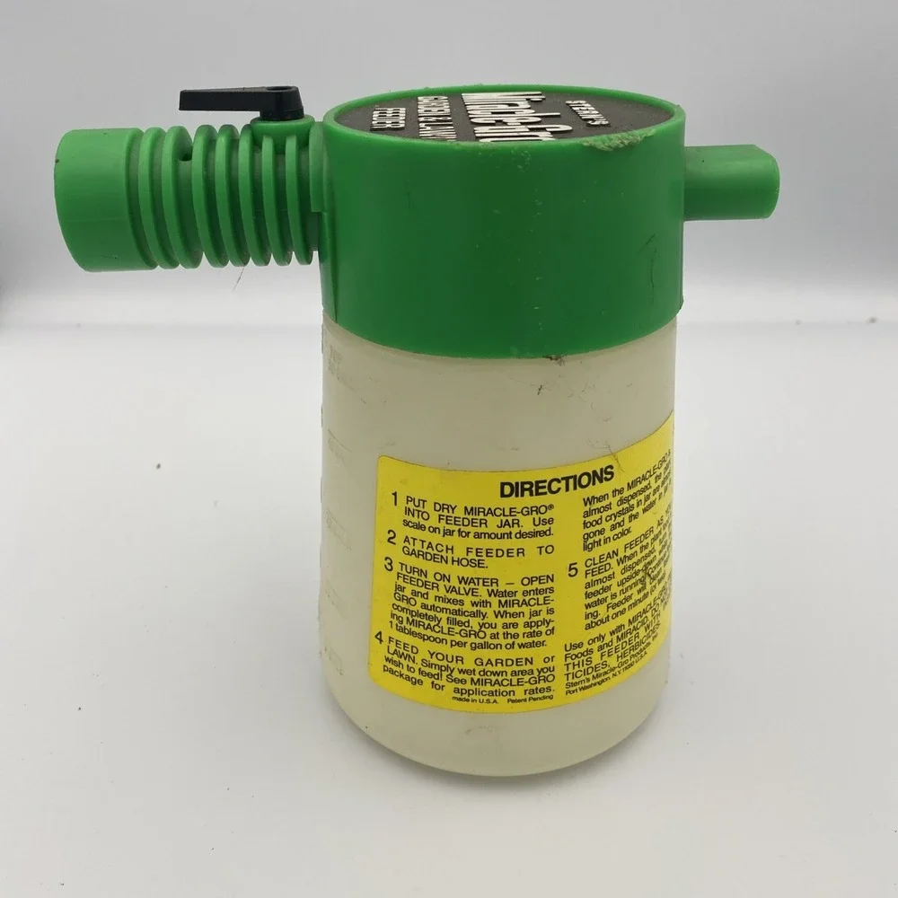 Miracle-Gro Garden &‎ Lawn Feeder – Vintage Hose-End Sprayer